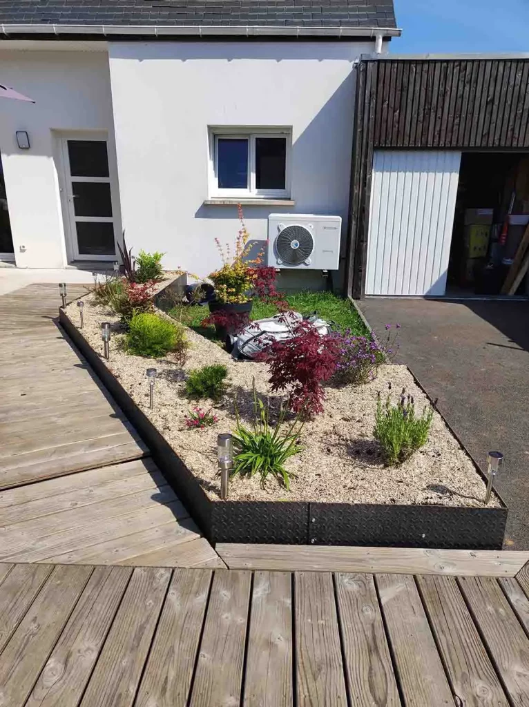 Pose ton Bois - Menuisier Agenceur Lorient Morbihan - Création de bac acier pour plantes extérieures - vue principale